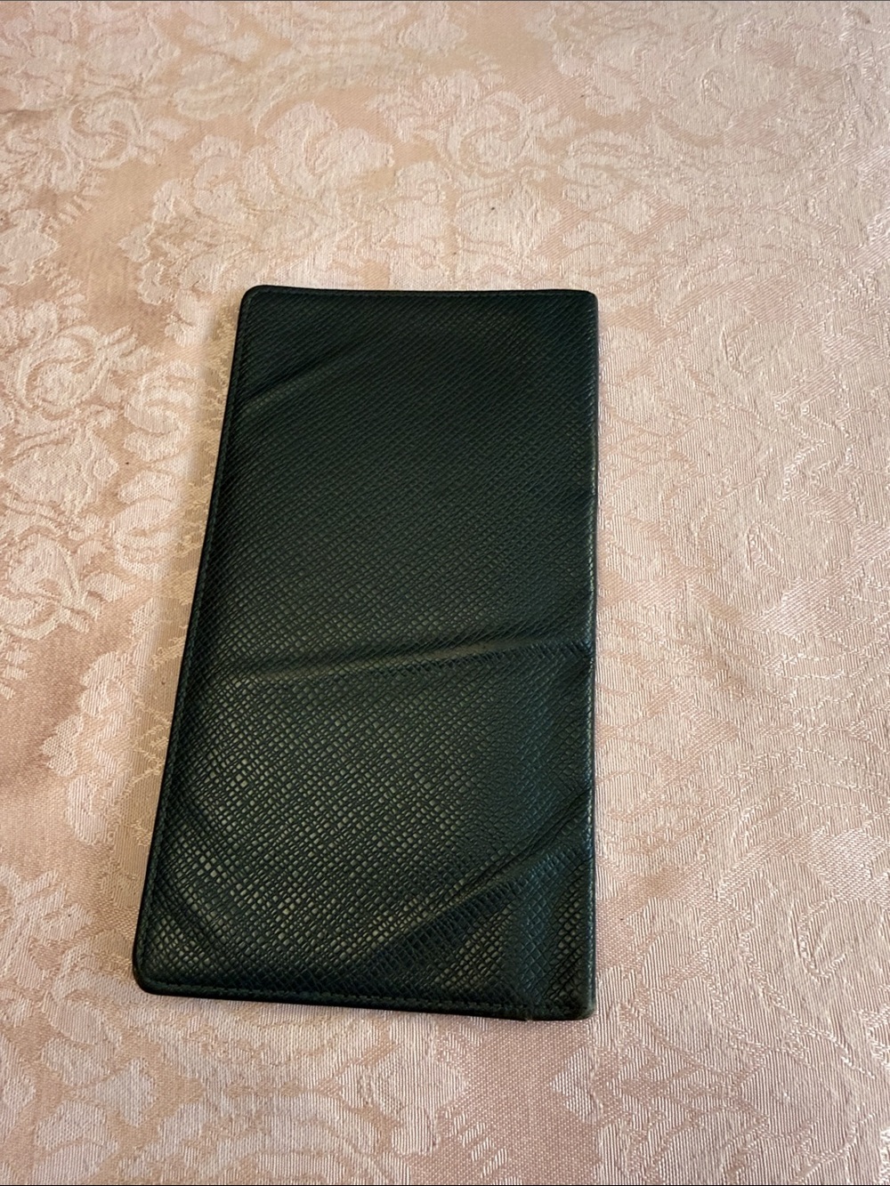 Louis Vuitton Green Textured Long Wallet - Picture 2 of 10